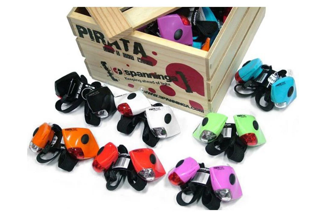 SET PIRATA DIVERSE CULORI Pegas