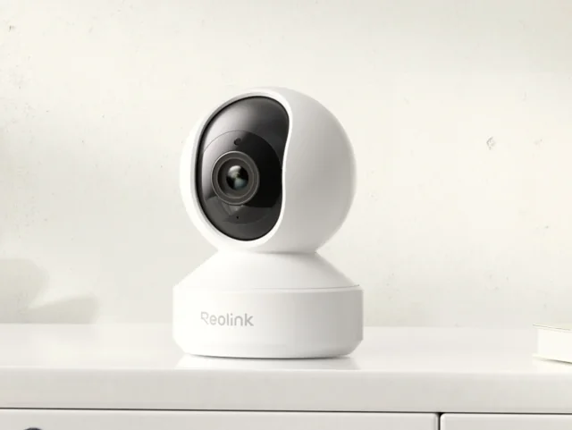 Reolink E SERIES E340 8MP IR12m Cameră de supraveghere Wi-Fi, Detectie miscare/oameni/animale/plans, Audio bidirecțional, Instalare ușoară și flexibilă, pana la 512GB SD card