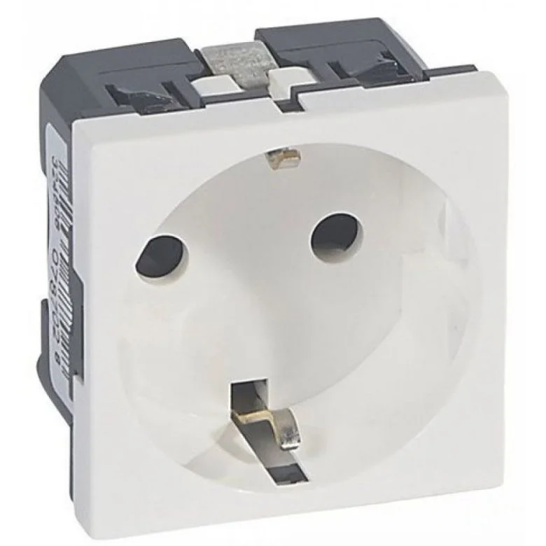 Priza 2P Alb LEGRAND 077210