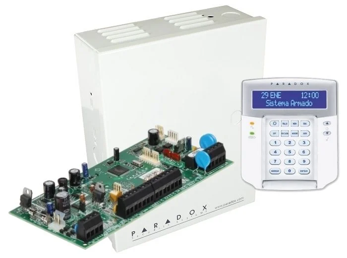 Kit centrala de efractie Paradox SP5500 + tastatura K32LCD