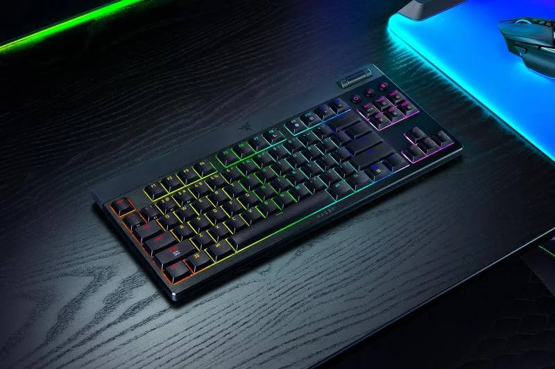 Tastatura mecanica wireless Razer Blackwidow V4 Low profile HyperSpeed TKL, switch Razer™ Low-profile Mechanical Switches (Orange Tactile Switch), 110 taste, iluminare Razer™ Chroma RGB, negru
