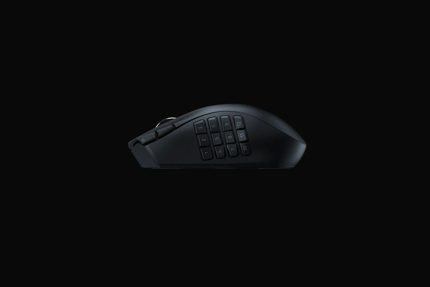 Mouse Razer Naga V2 HyperSpeed  Connectivity       Razer HyperSpeed Wireless (2.4GHz)     Bluetooth  Battery Life       Up to 250 hours (on HyperSpeed Wireless)     Up to 400 hours (on Bluetooth)  RGB Lighting  None Sensor  Focus Pro 30K Optical Sensor