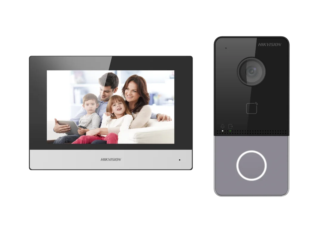 Kit videointercom IP Hikvision DS-KIS603-P(C) Flash 32 MB,memorie RAM 256MB,Indoor station: Supports live view of up to 16 IP cameras,7-inch touch screen, user friendly interface, Plug ļ¼ Play,Receives video call and unlocks on mobile App anywhere, any